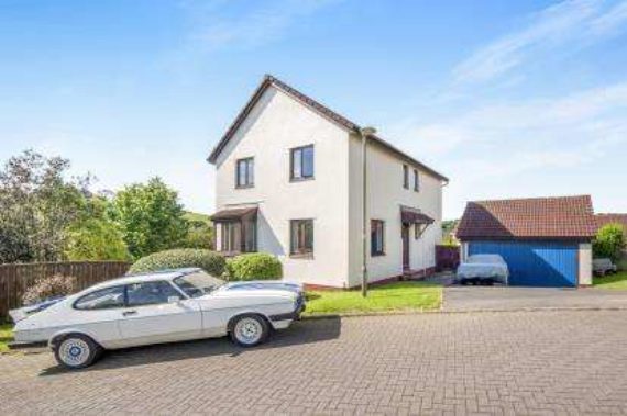 5 Bedroom Detached